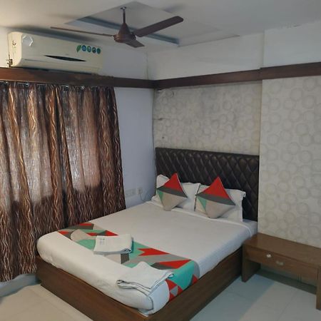 Hotel Khaleej Residency Near U S Embassy Chennai Esterno foto